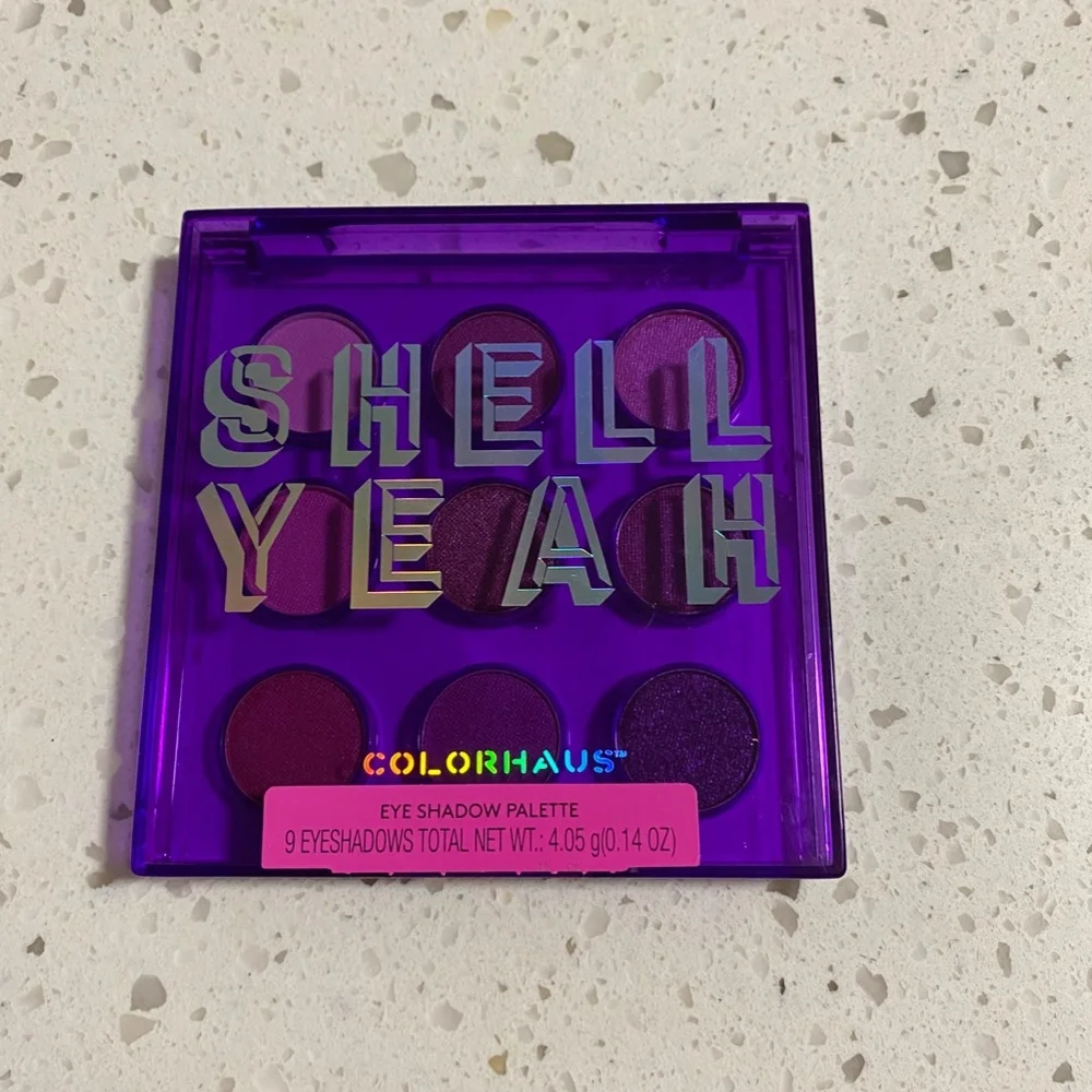 Free With $50 Purchase NWT Shell Yeah Metallic Eye Shadows